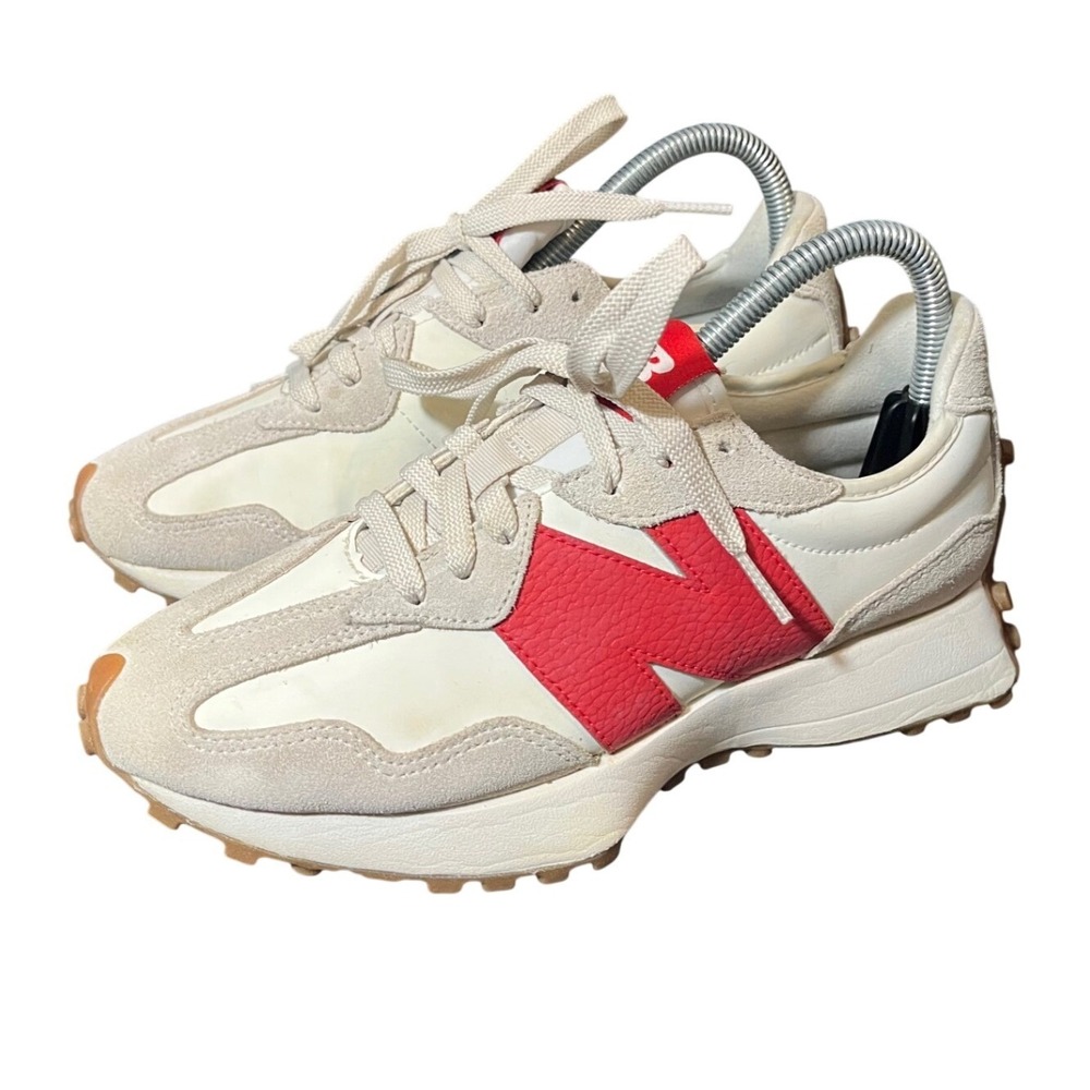 New Balance 327 Sneakers Womens 6.5 White Red WS327GC Low Top Suede Lifestyle